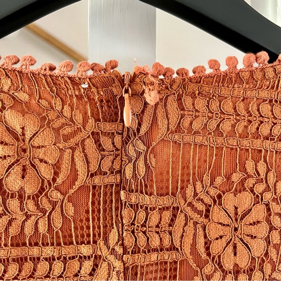 Lace Peplum Blouse - Picture 6 of 9